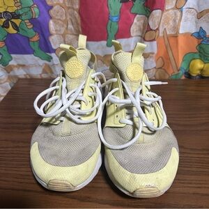 Nike Kids Yellow and White Sneakers